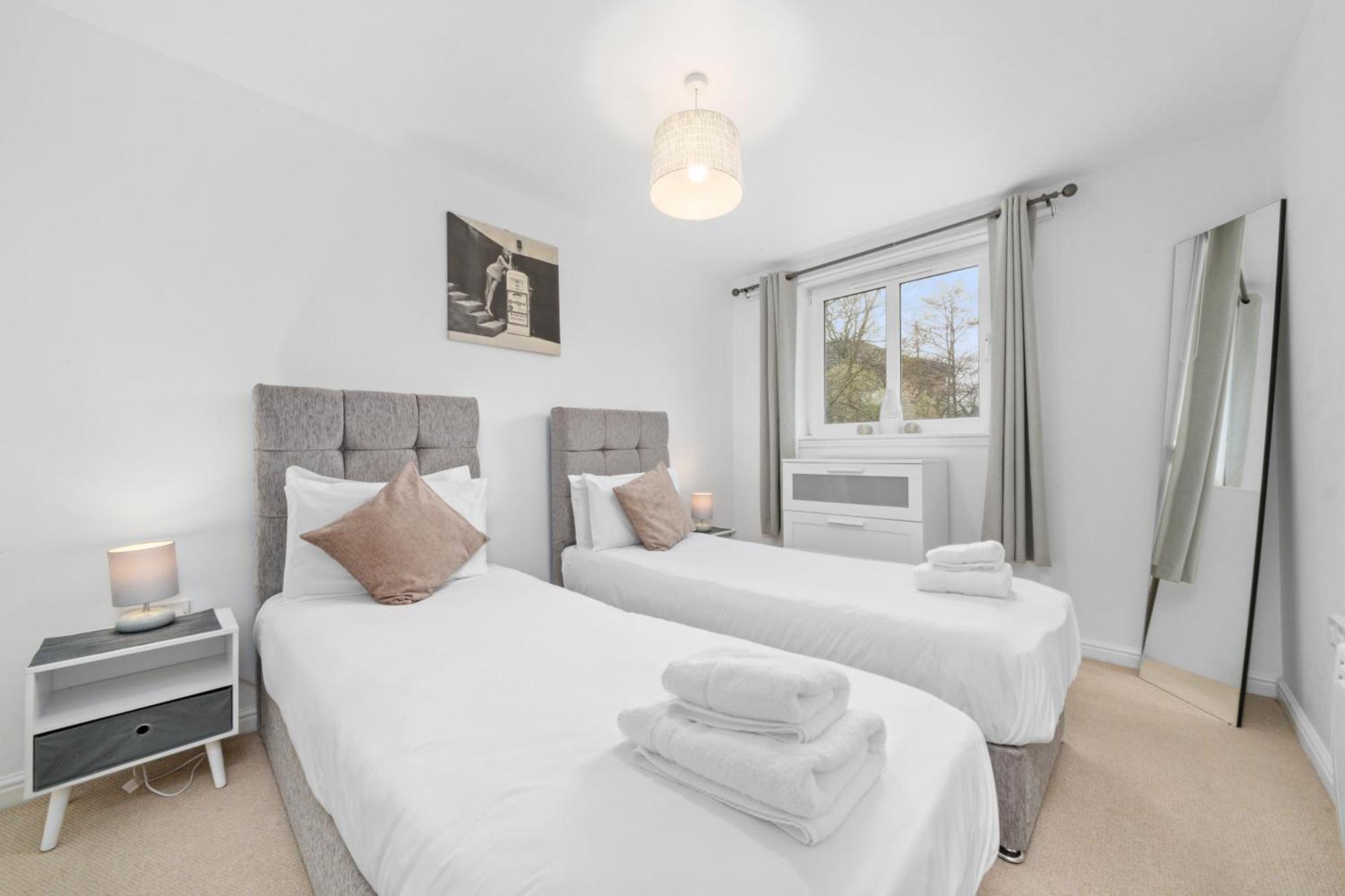 Saughton Suite With Views Of Water Of Leith Эдинбург Экстерьер фото
