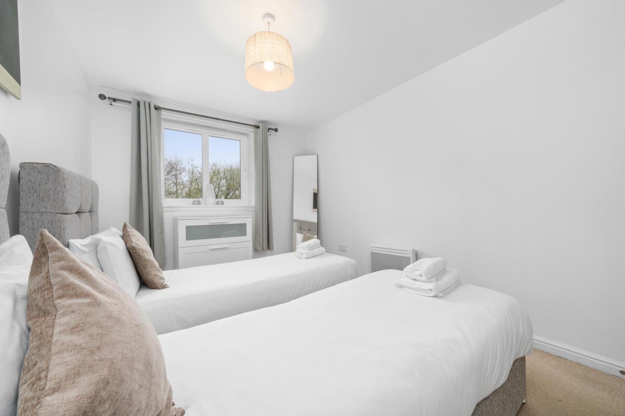 Saughton Suite With Views Of Water Of Leith Эдинбург Экстерьер фото
