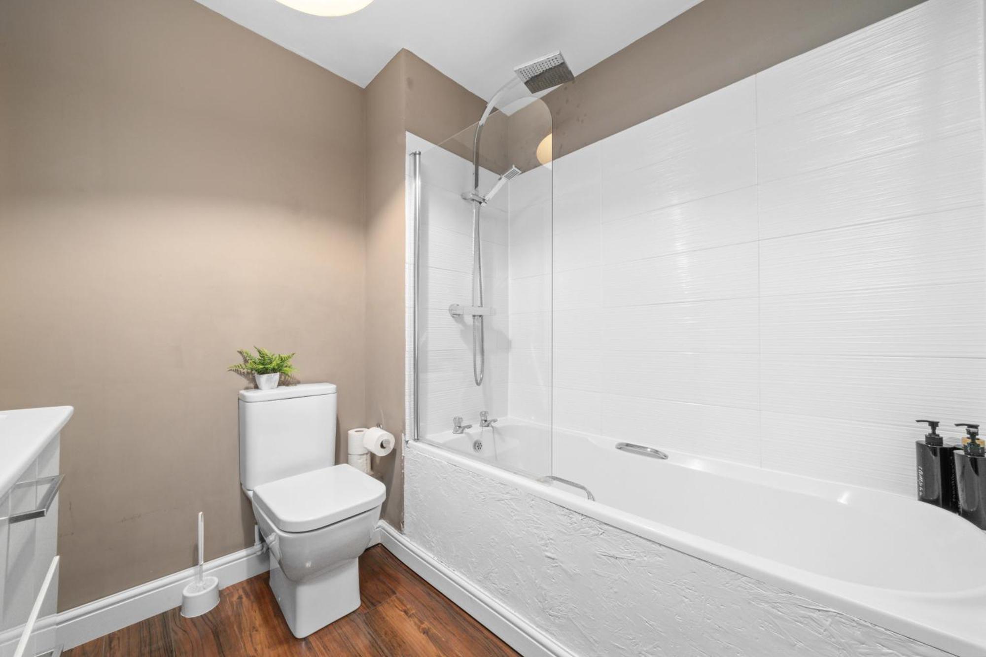 Saughton Suite With Views Of Water Of Leith Эдинбург Экстерьер фото